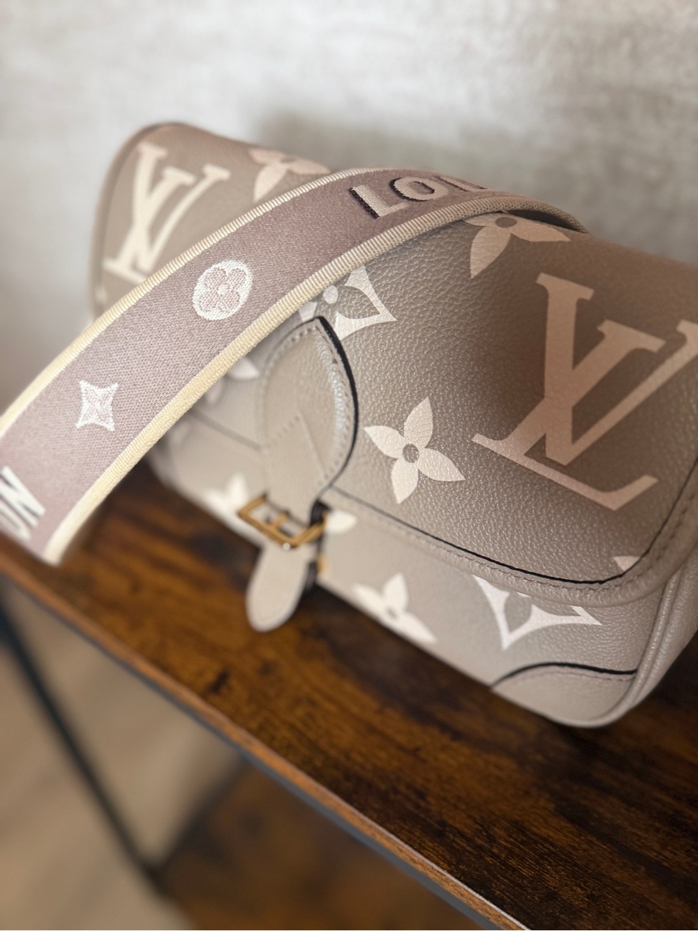Louis Vuitton Taupe and Cream Monogram Crossbody Bag - Picture 4 of 4